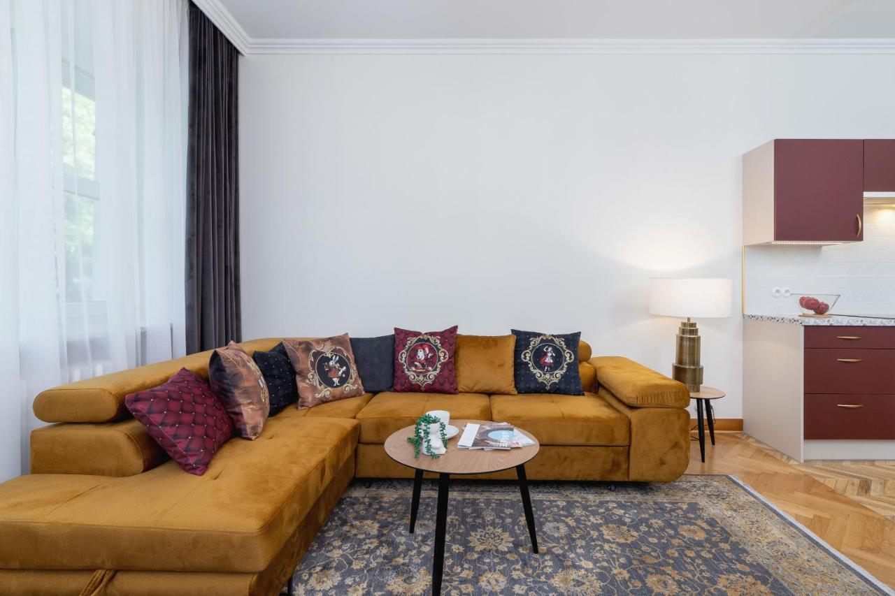 Luxurious & Unique Apartment Mickiewicza Cracow By Renters Prestige Krakow Bagian luar foto